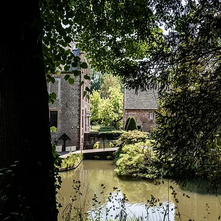Hotell Der Valk Kasteel Terworm 4*